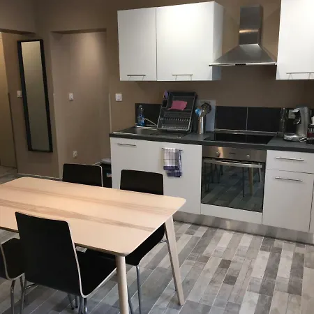 Appart 4 Personnes A 3 Minutes A Pied De La Cite Medievale