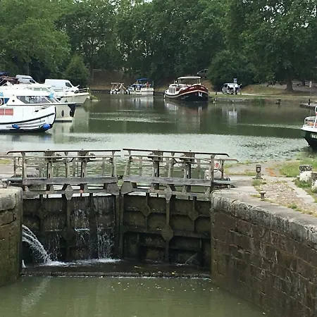 Appart 4 Personnes A 3 Minutes A Pied De La Cite Medievale